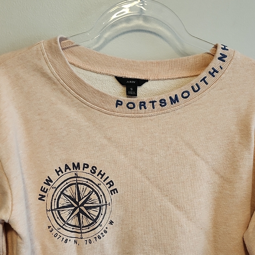 J. Crew Portsmouth NH Crew Neck Creamy Baby Pink Casual Comfy Graphic Sweatshirt - Picture 4 of 9